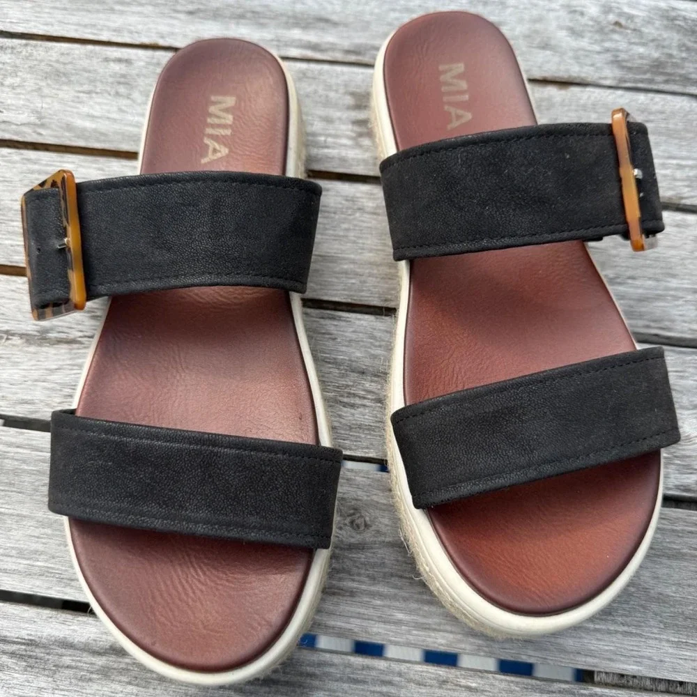MIA Carlen Slip-On Espadrille Women's Sandal Size 8. Black Double Straps Buckle